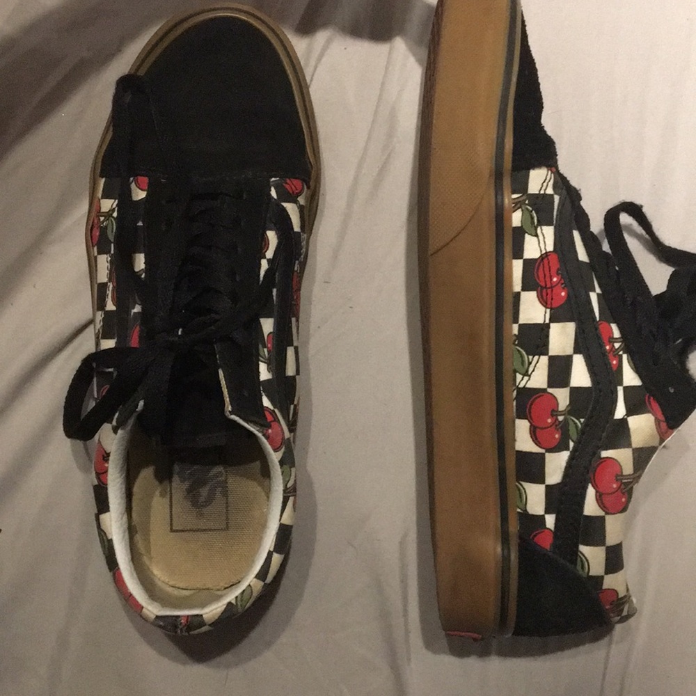 Size 8 cherry checkered old skool vans